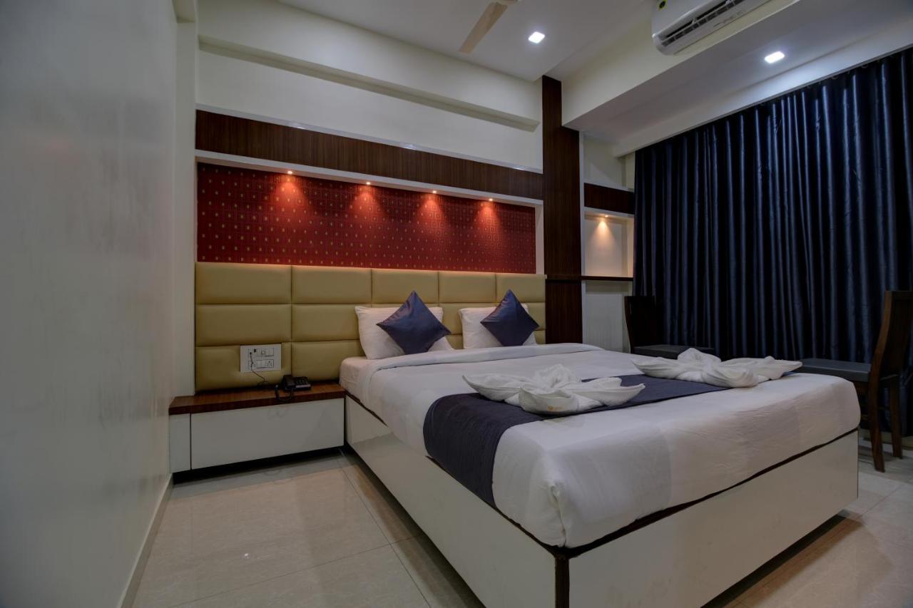 Hotel Mourya Residency Νάβι Μουμπάι Εξωτερικό φωτογραφία